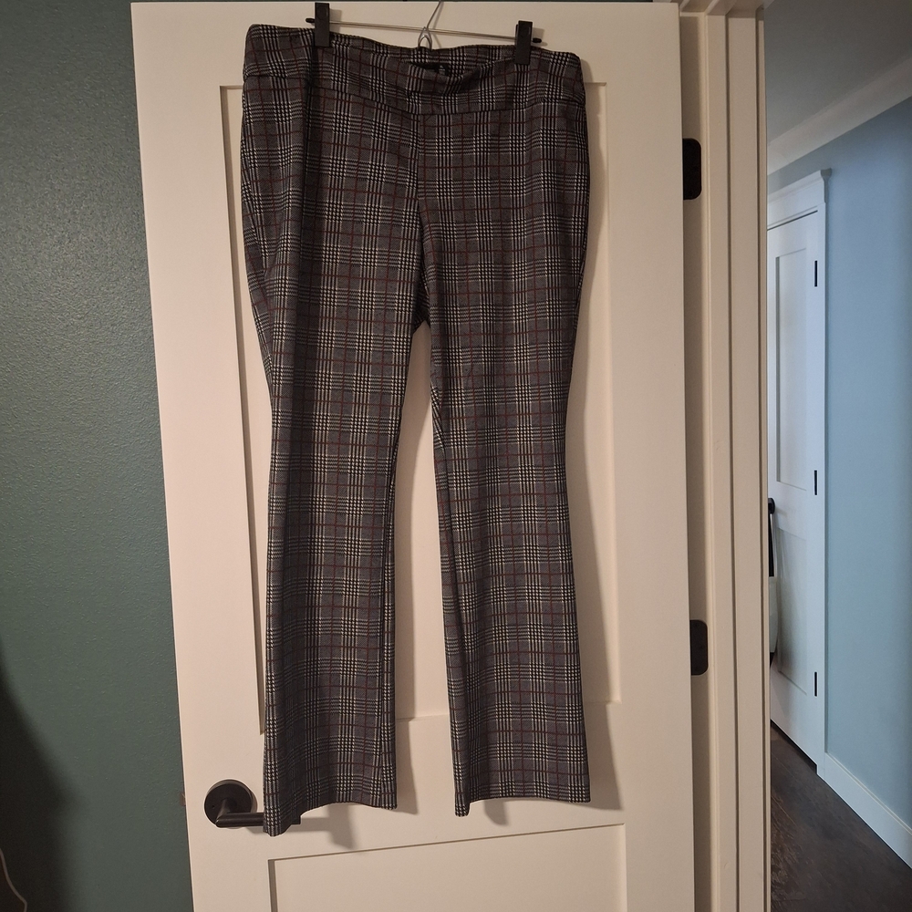 New York & Company Plaid Straight Leg Pants in Black and Gray